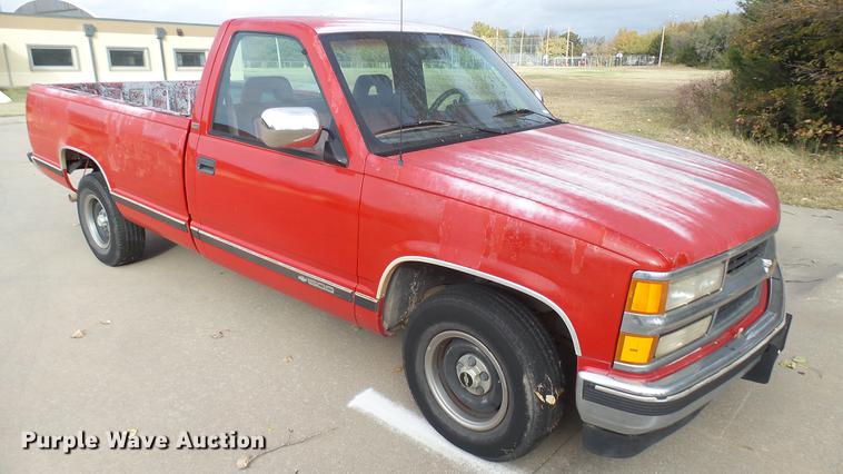 image for item DW9247 1994 Chevrolet 1500 pickup truck