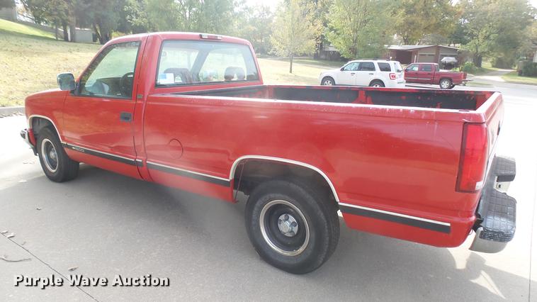 image for item DW9247 1994 Chevrolet 1500 pickup truck
