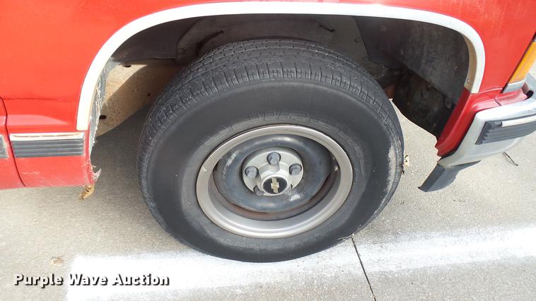 image for item DW9247 1994 Chevrolet 1500 pickup truck
