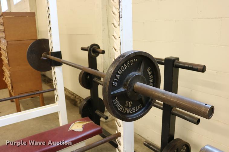 image for item DW9964 Weight room equipment