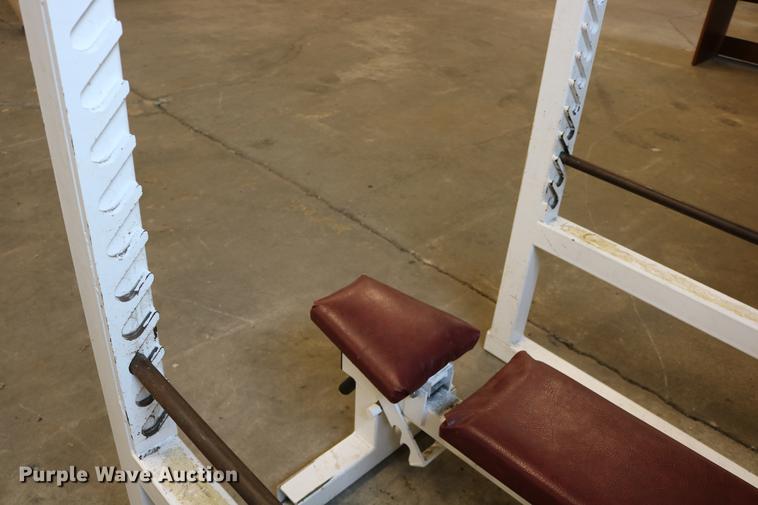 image for item DW9964 Weight room equipment