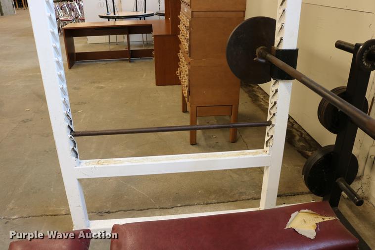 image for item DW9964 Weight room equipment