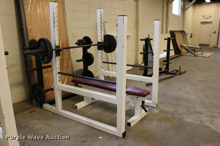 image for item DW9965 Weight room equipment
