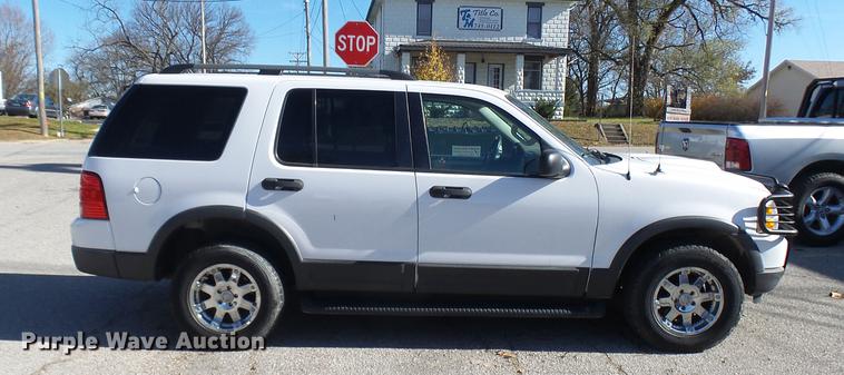 image for item DX9262 2003 Ford Explorer XLT SUV