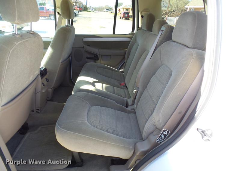image for item DX9262 2003 Ford Explorer XLT SUV