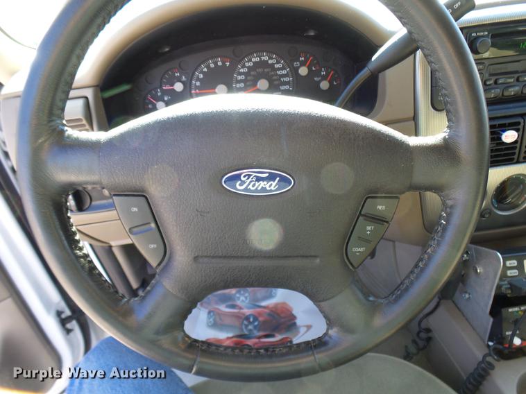 image for item DX9262 2003 Ford Explorer XLT SUV
