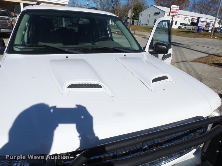 image for item DX9262 2003 Ford Explorer XLT SUV