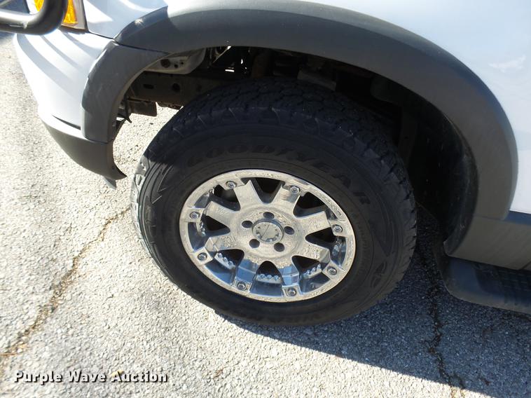 image for item DX9262 2003 Ford Explorer XLT SUV