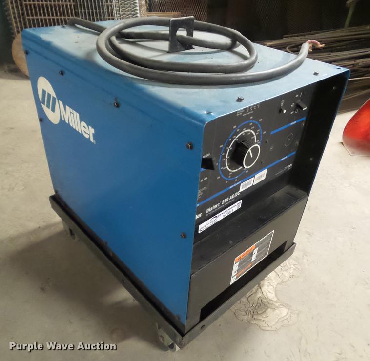 image for item DZ9013 Miller Dialarc 250 AC/DC welder