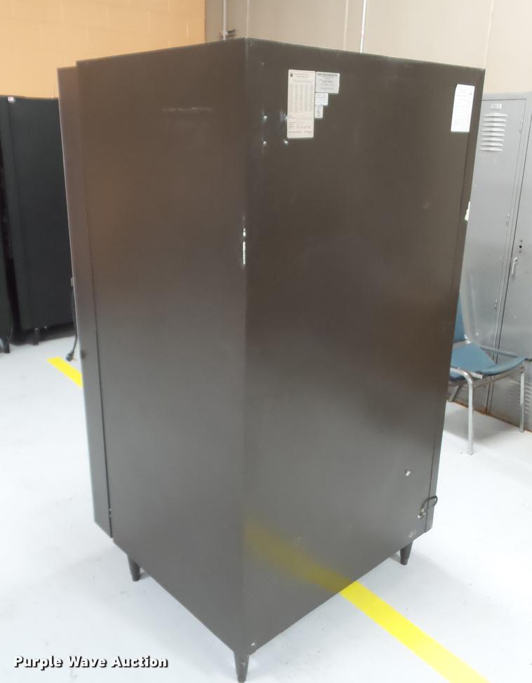 image for item DZ9077 Rowe International vending machine