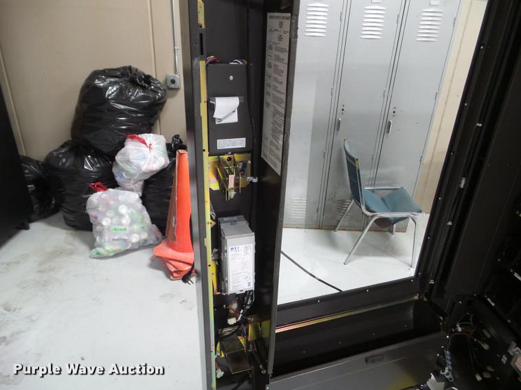image for item DZ9077 Rowe International vending machine