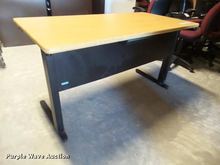 image for item DZ9090 (2) folding tables