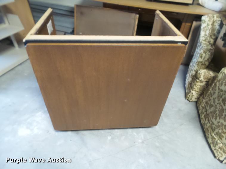 image for item DZ9095 L-shaped circulation desk