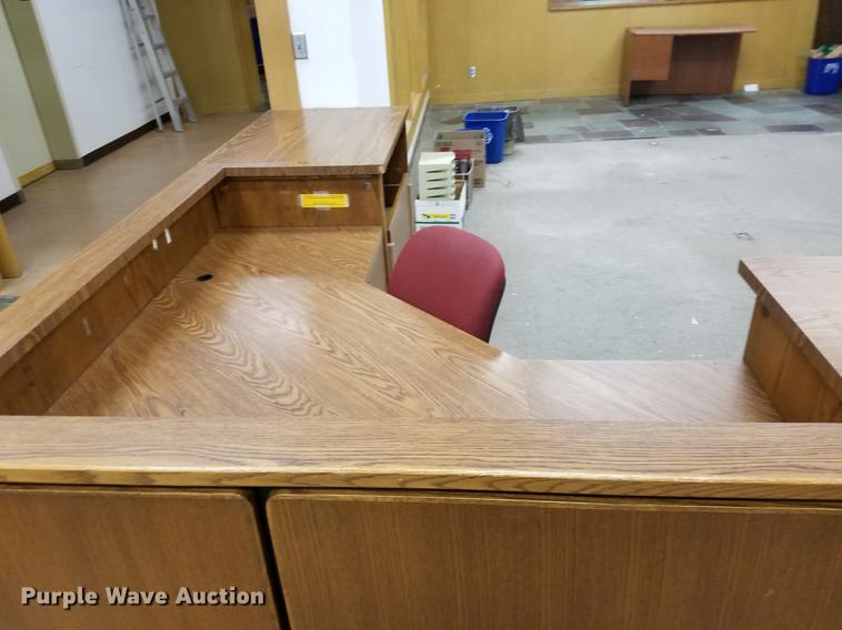 image for item DZ9095 L-shaped circulation desk