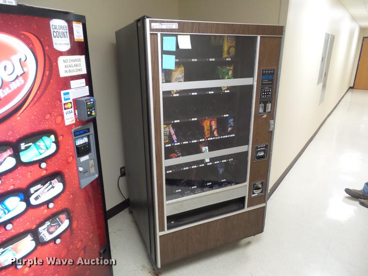 image for item DZ9096 Rowe vending machine