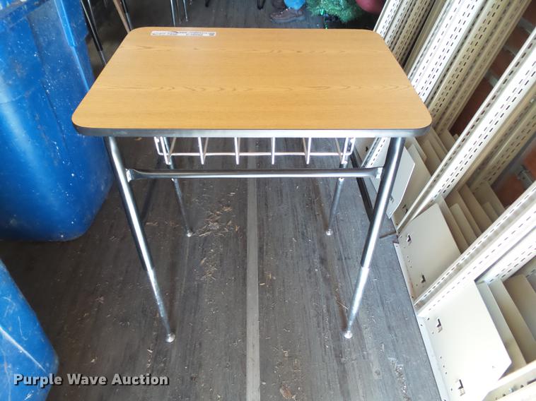 image for item DZ9098 (17) desks