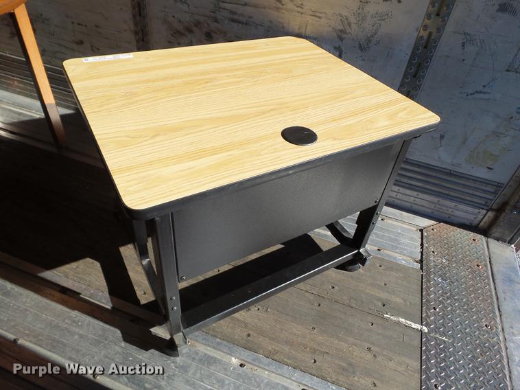 image for item DZ9102 (12) computer desks