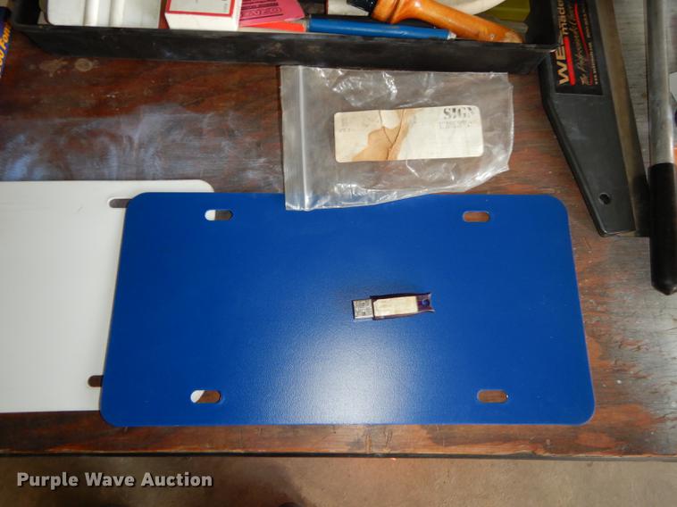 image for item EC9767 Vinyl express unit