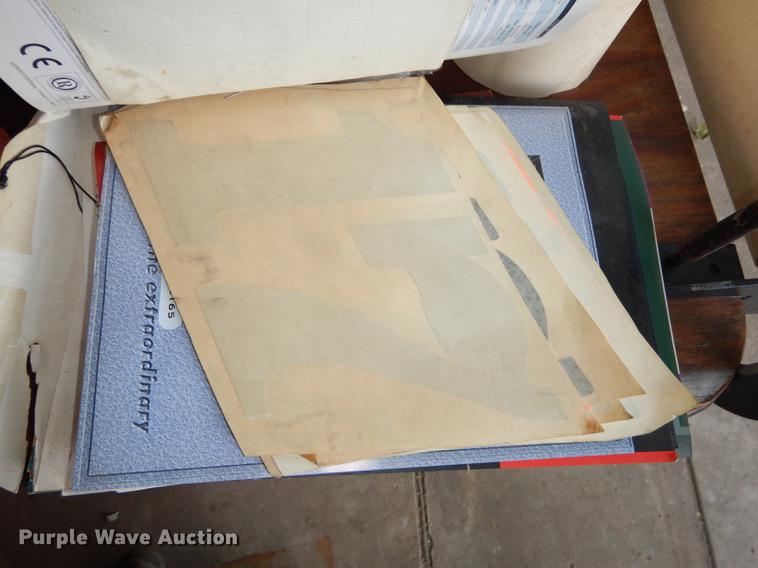 image for item EC9767 Vinyl express unit