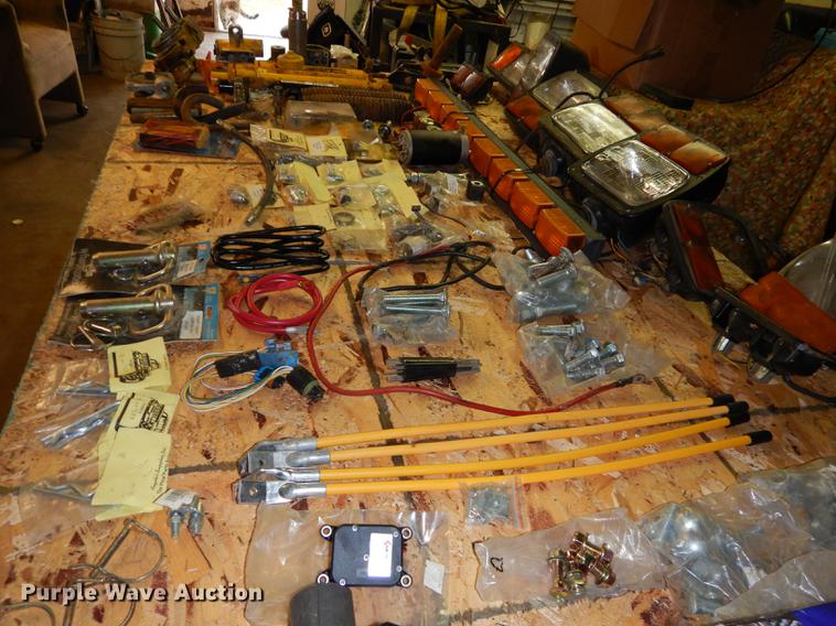 image for item EC9768 Snow plow parts