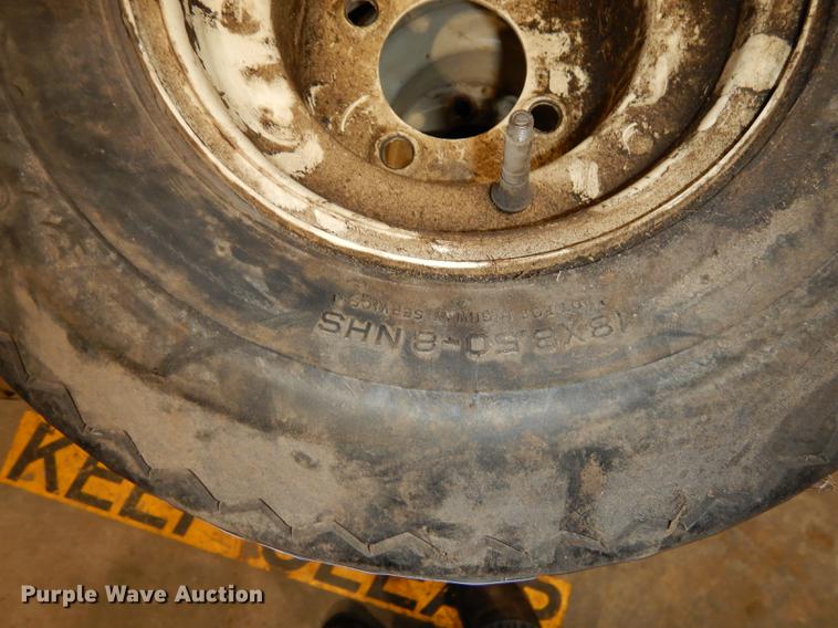 image for item EC9770 (11) tires