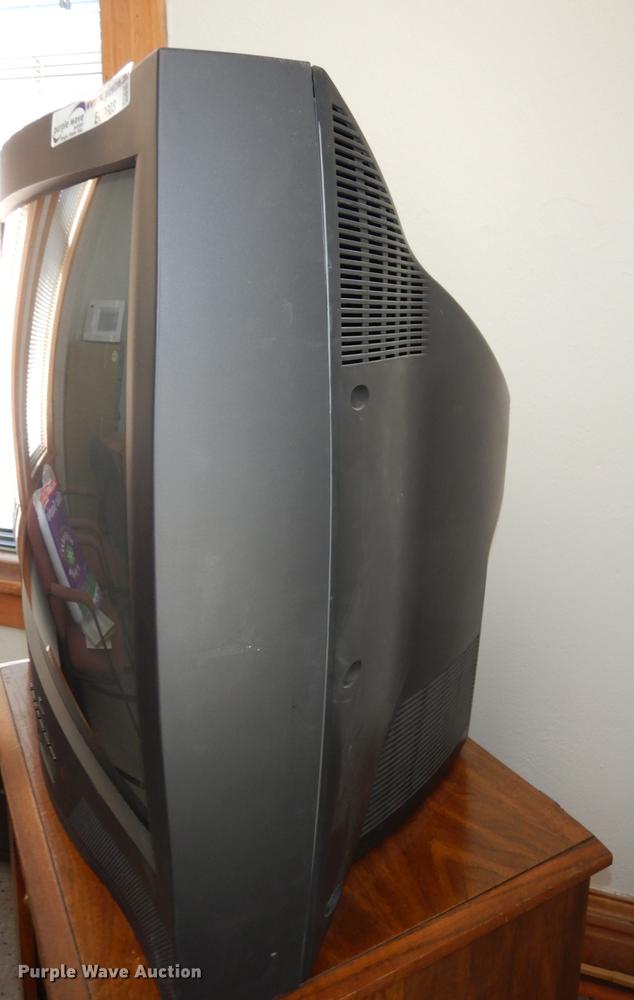 image for item EC9803 Zenith 32" television