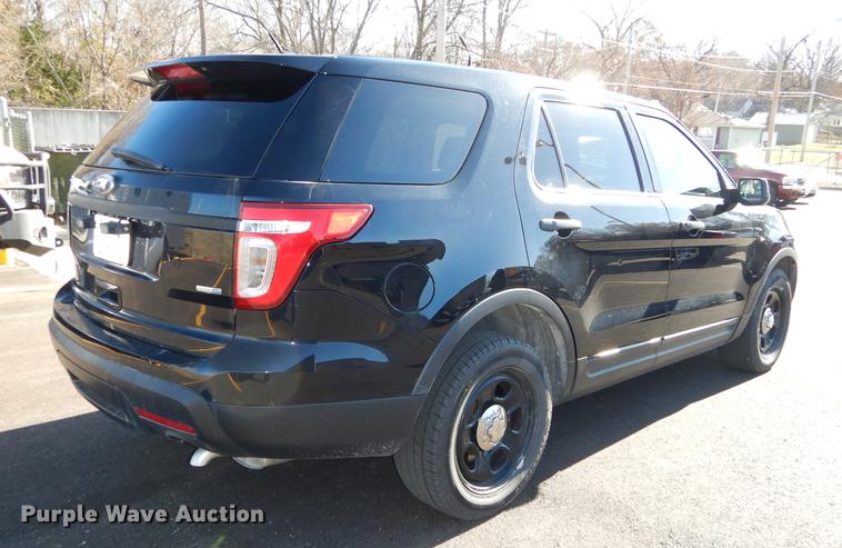 image for item EC9822 2013 Ford Explorer police interceptor SUV
