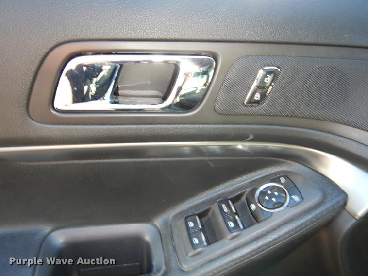 image for item EC9822 2013 Ford Explorer police interceptor SUV