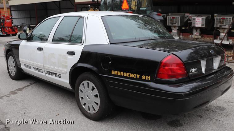 image for item ED9686 2011 Ford Crown Victoria Police Interceptor