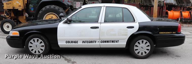 image for item ED9686 2011 Ford Crown Victoria Police Interceptor