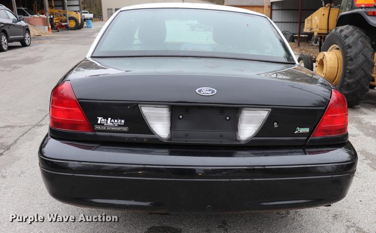 image for item ED9686 2011 Ford Crown Victoria Police Interceptor