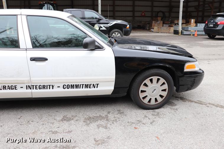 image for item ED9686 2011 Ford Crown Victoria Police Interceptor