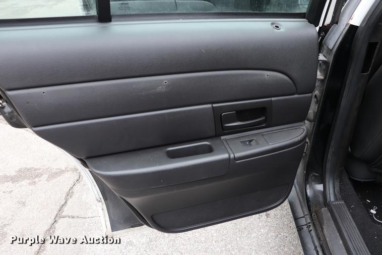 image for item ED9686 2011 Ford Crown Victoria Police Interceptor