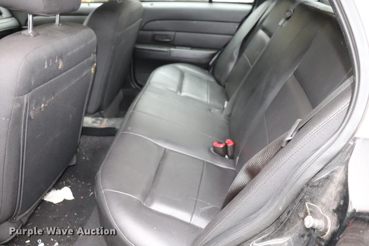 image for item ED9686 2011 Ford Crown Victoria Police Interceptor