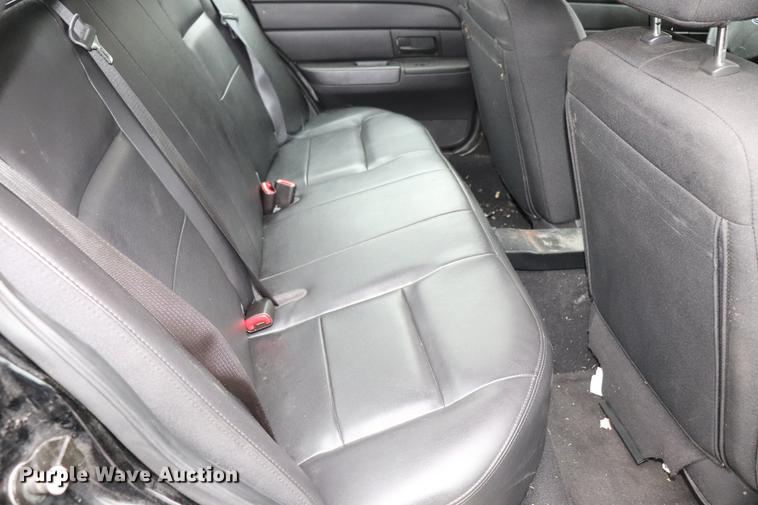 image for item ED9686 2011 Ford Crown Victoria Police Interceptor