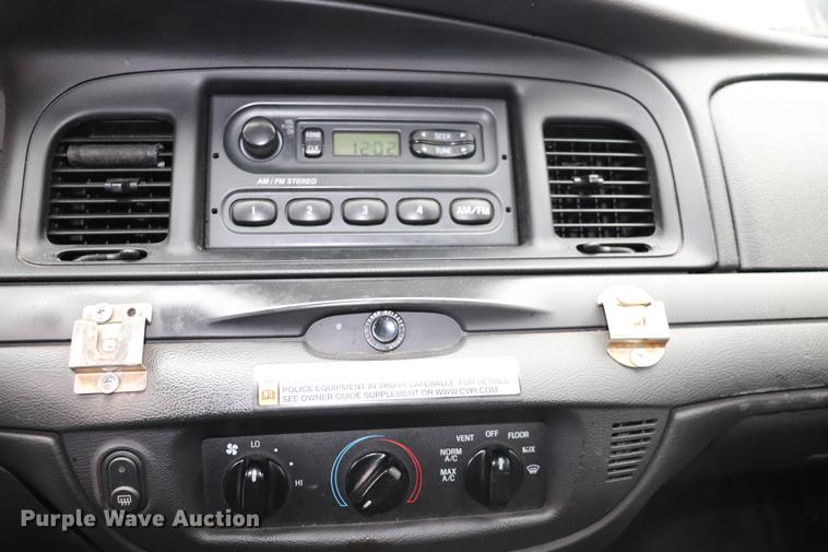 image for item ED9686 2011 Ford Crown Victoria Police Interceptor