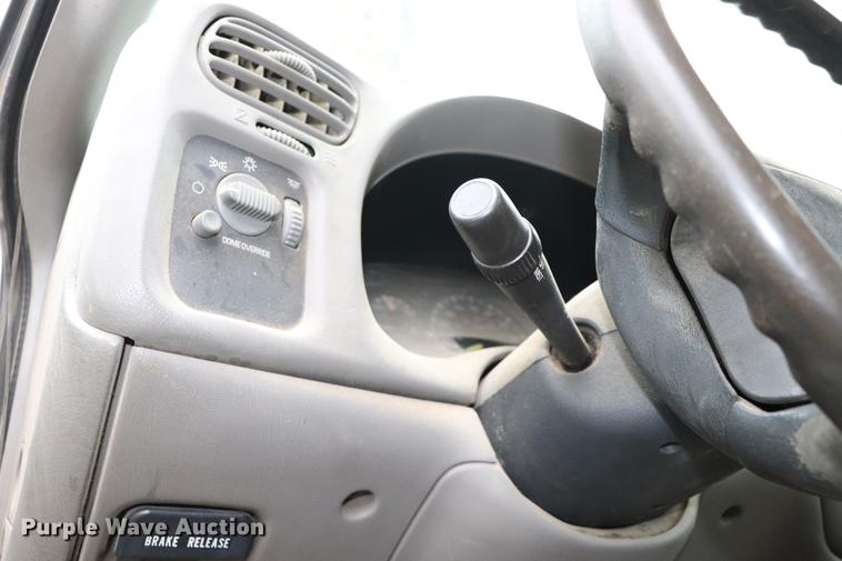 image for item ED9688 1998 Chevrolet S10 pickup truck