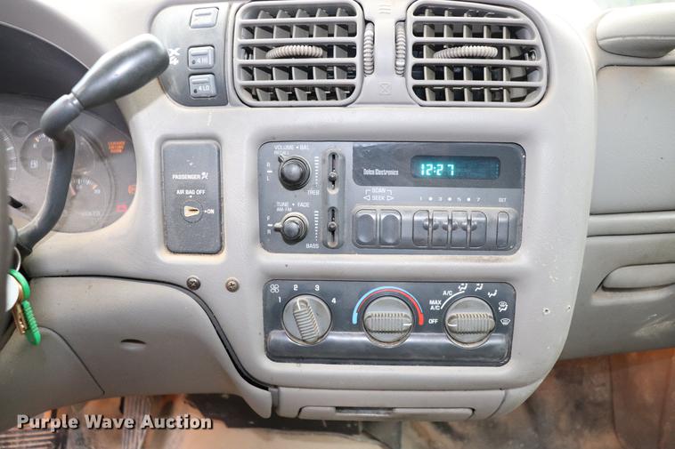 image for item ED9688 1998 Chevrolet S10 pickup truck