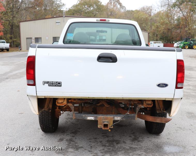 image for item ED9690 2001 Ford F250 Super Duty pickup truck