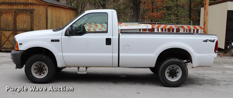 image for item ED9690 2001 Ford F250 Super Duty pickup truck