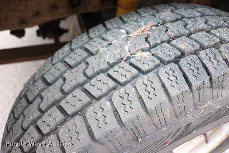 image for item ED9690 2001 Ford F250 Super Duty pickup truck