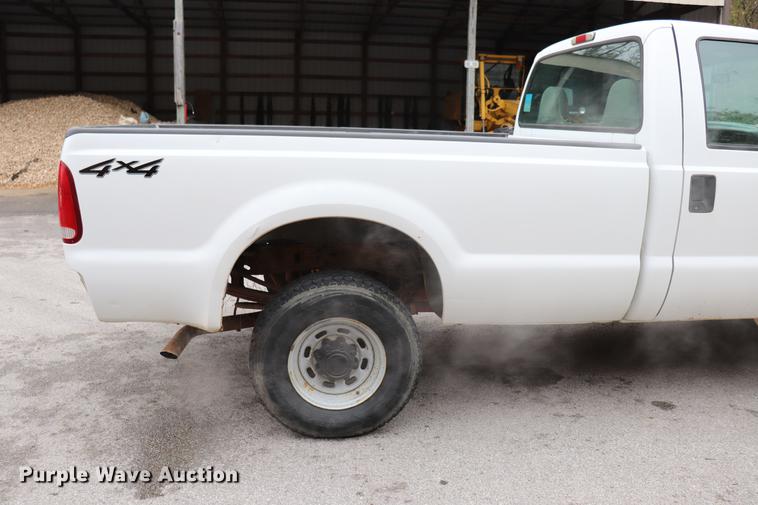 image for item ED9690 2001 Ford F250 Super Duty pickup truck