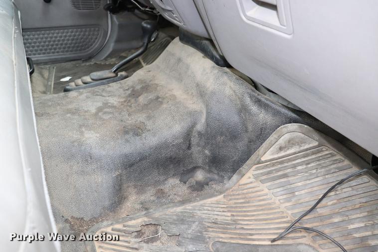 image for item ED9690 2001 Ford F250 Super Duty pickup truck