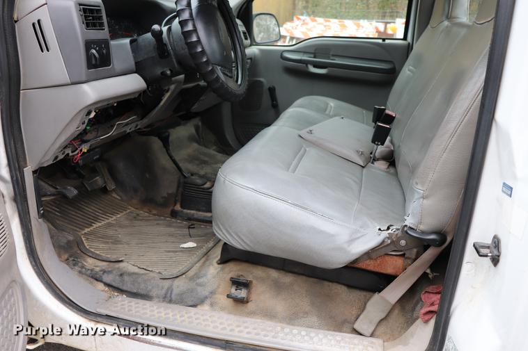 image for item ED9690 2001 Ford F250 Super Duty pickup truck