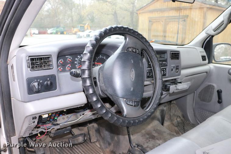 image for item ED9690 2001 Ford F250 Super Duty pickup truck