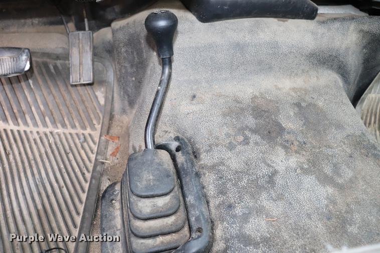 image for item ED9690 2001 Ford F250 Super Duty pickup truck