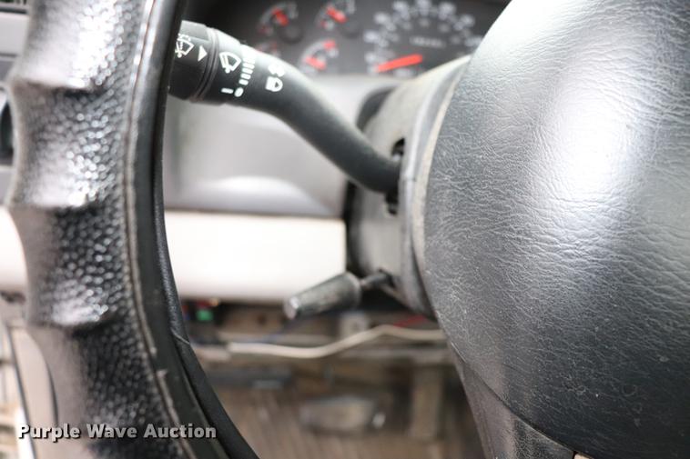 image for item ED9690 2001 Ford F250 Super Duty pickup truck