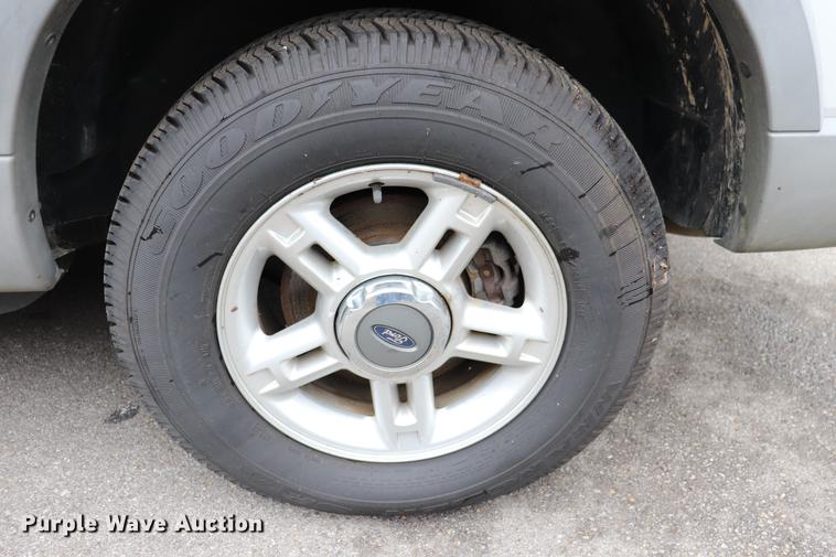 image for item ED9691 2002 Ford Explorer SUV