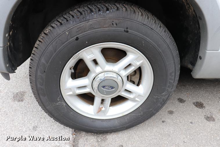 image for item ED9691 2002 Ford Explorer SUV