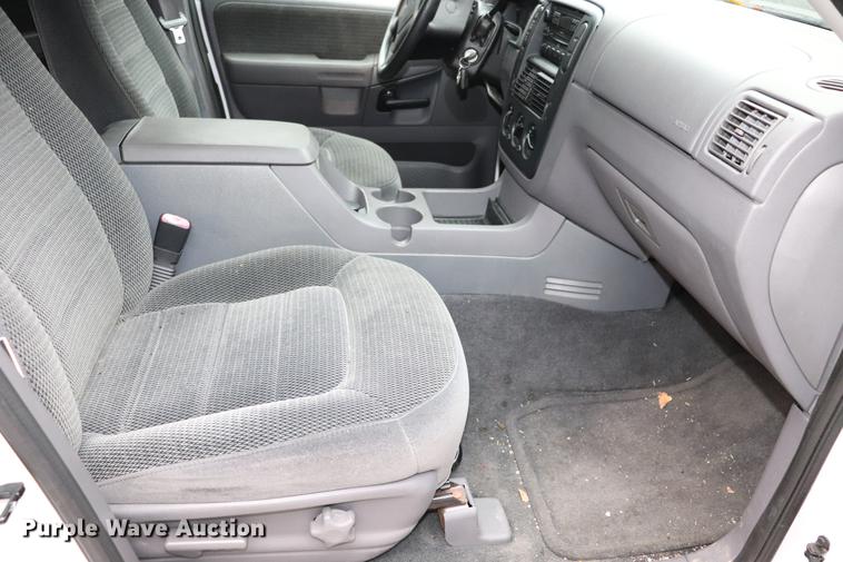 image for item ED9691 2002 Ford Explorer SUV